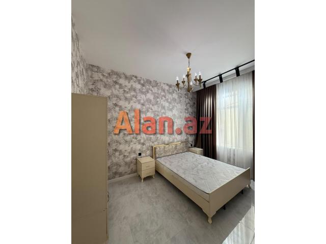 Şüvəlanda bağ evi satılır