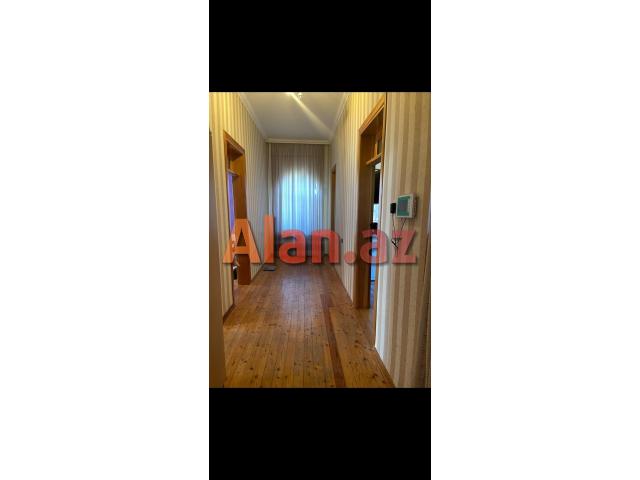Buzovnada həyət evi satılır