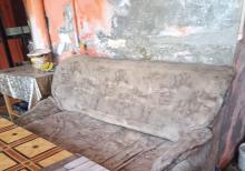 Divan Təmirə Ehtiyacı Var