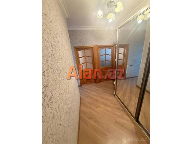 Razində satılır 3 otaqlı köhnə tikili