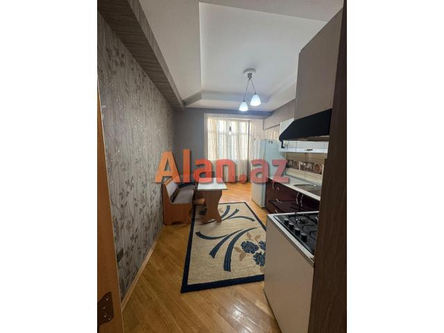 Zərifə Göz klinikasının yanı