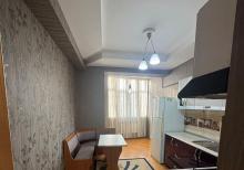 Zərifə Göz klinikasının yanı