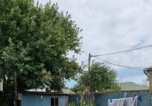 Buzovnada həyət evi satılır