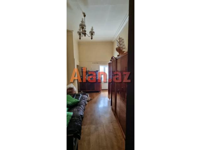 Buzovnada həyət evi satılır