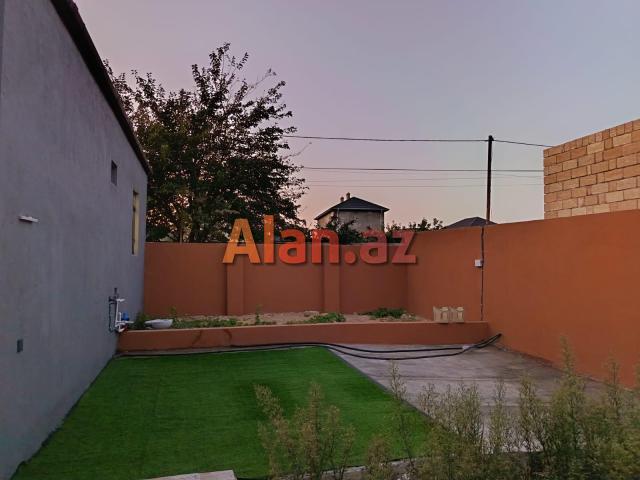 Buzovnada həyət evi satılır