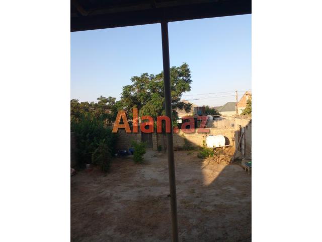 Həyət evi satılır