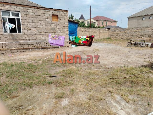 Buzovnada həyət evi satılır