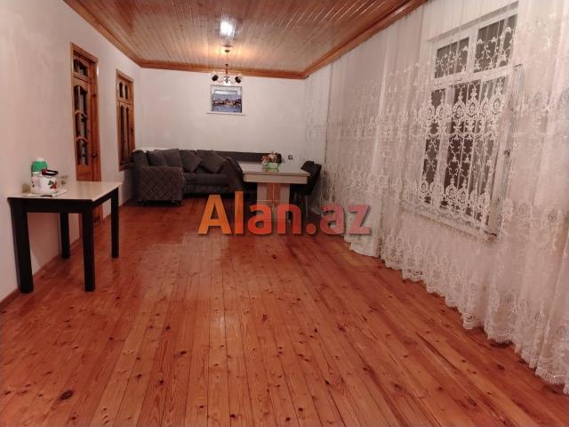 Buzovnada həyət evi satılır