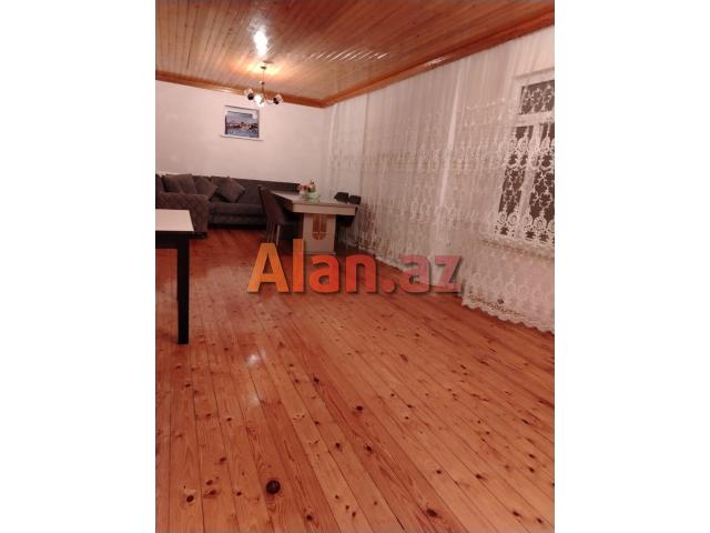 Buzovnada həyət evi satılır