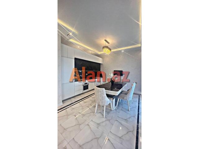 Mərdəkanda villa satılır
