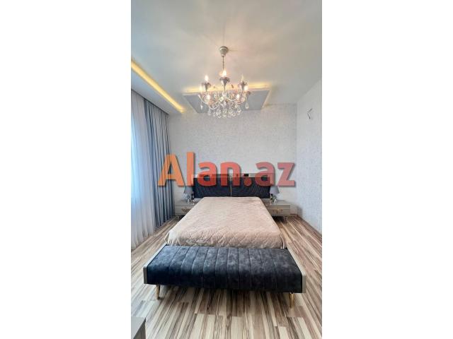 Mərdəkanda villa satılır
