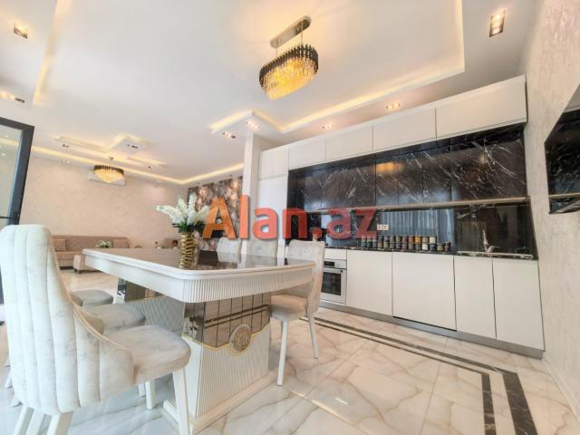 Mərdəkanda villa satılır