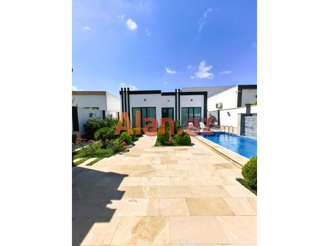 Mərdəkanda villa satılır
