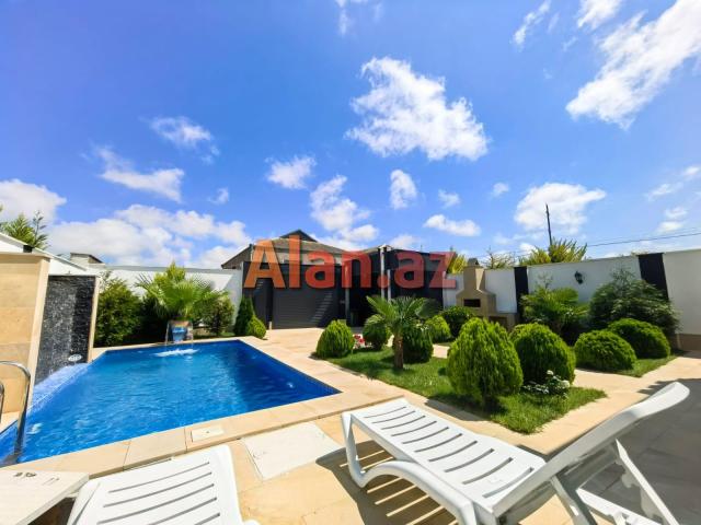 Mərdəkanda villa satılır