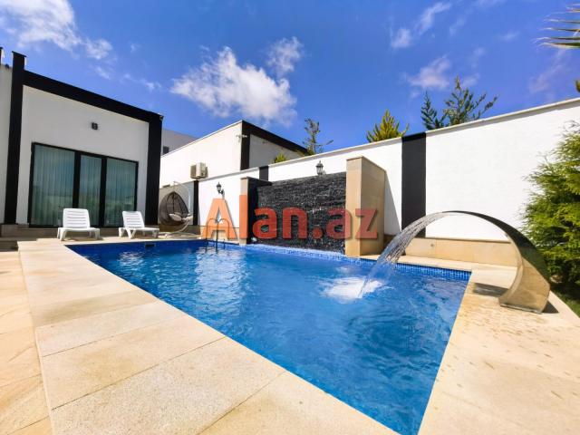 Mərdəkanda villa satılır