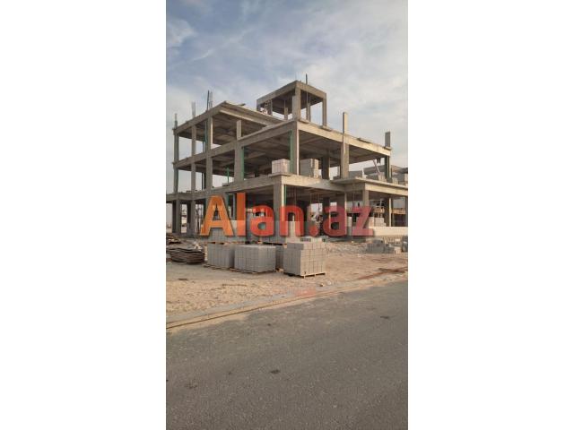 Beton manalit isleri qelibci birqada