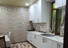 Buzovnada həyət evi satılır