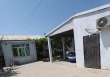 Buzovnada həyət evi satılır