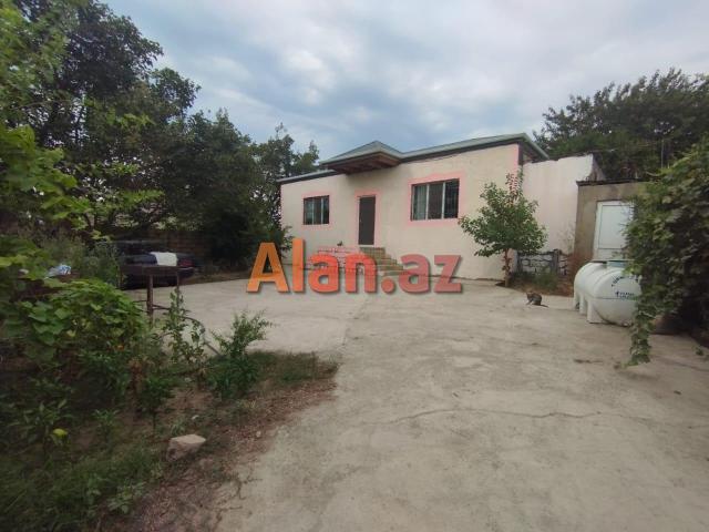 Həyət evi satılır