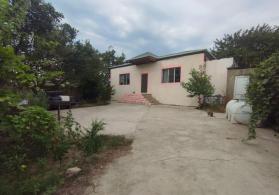 Həyət evi satılır