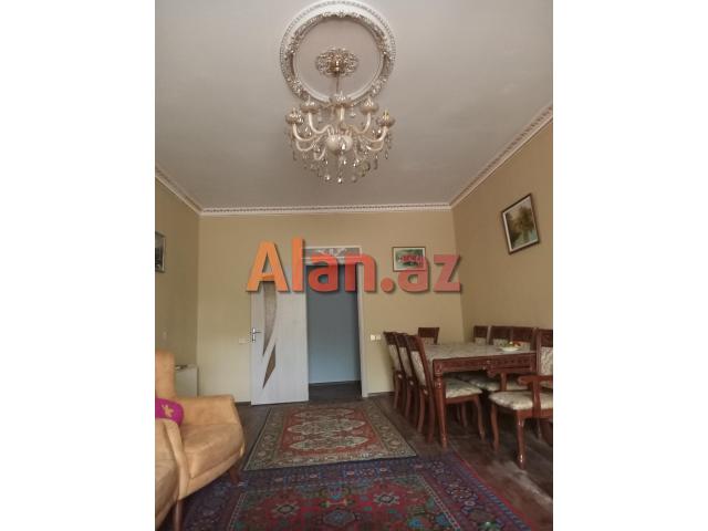 Həyət evi satılır