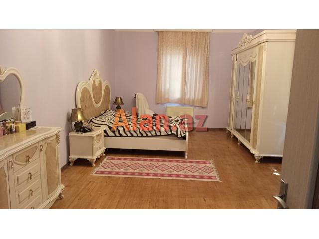 Həyət evi satılır