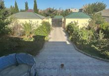 Buzovnada bağ evi satılır