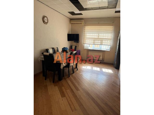 Buzovnada bağ evi satılır
