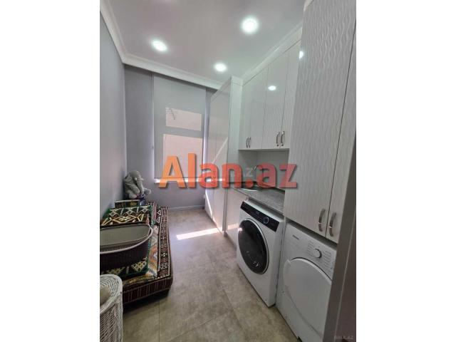 Buzovnada həyət evi satılır