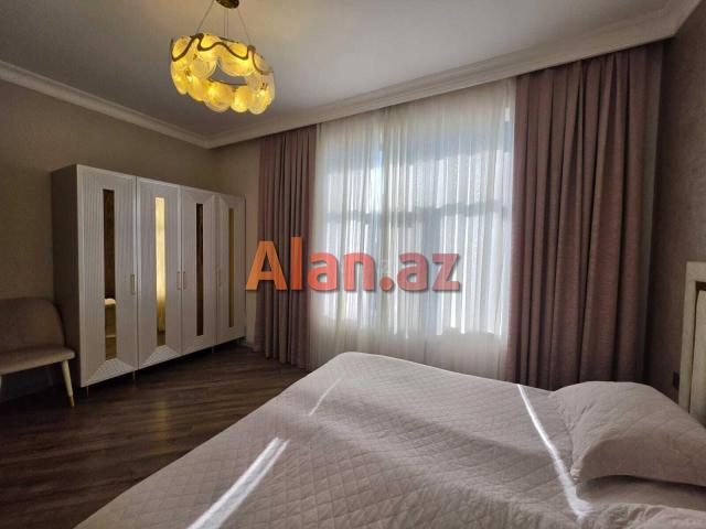 Buzovnada həyət evi satılır