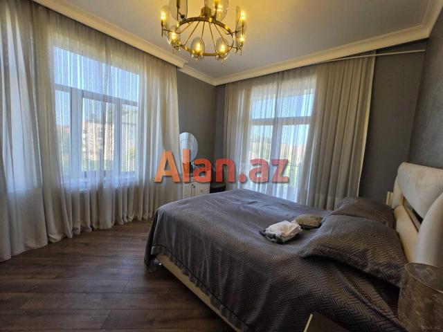 Buzovnada həyət evi satılır