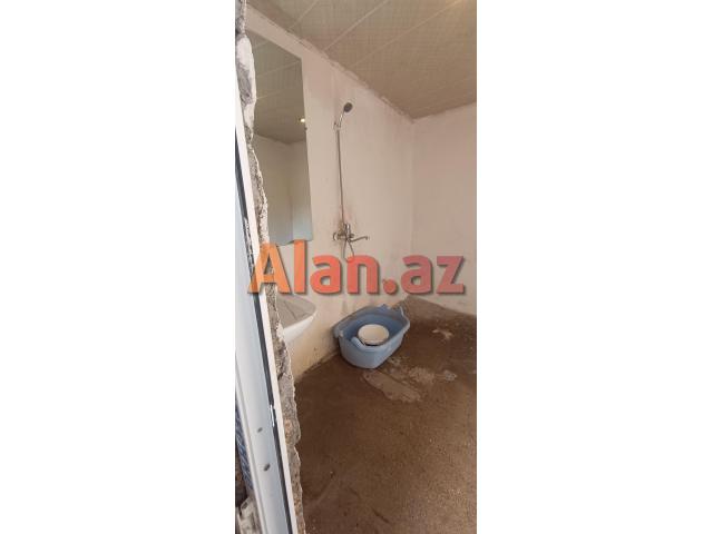 Sabunçu Qəsəbəsi 6 Otaqlı 200+ kv Həyət Evi
