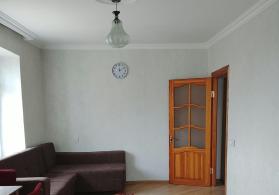 Yasamal Insaatçilara yaxin ev satilir