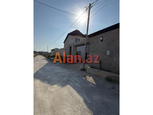 Mərdəkanda villa satılır