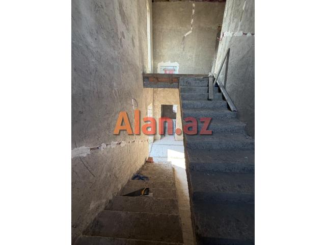 Mərdəkanda villa satılır