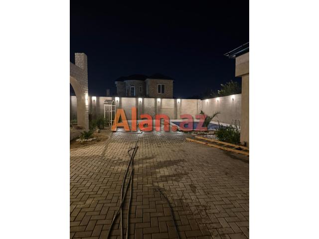 Mərdəkanda villa satılır