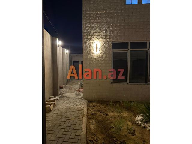 Mərdəkanda villa satılır