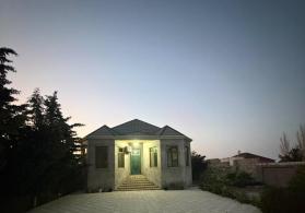 Şüvəlanda həyət evi satılır