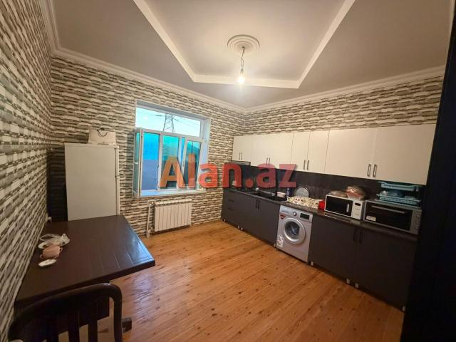 Şüvəlanda həyət evi satılır