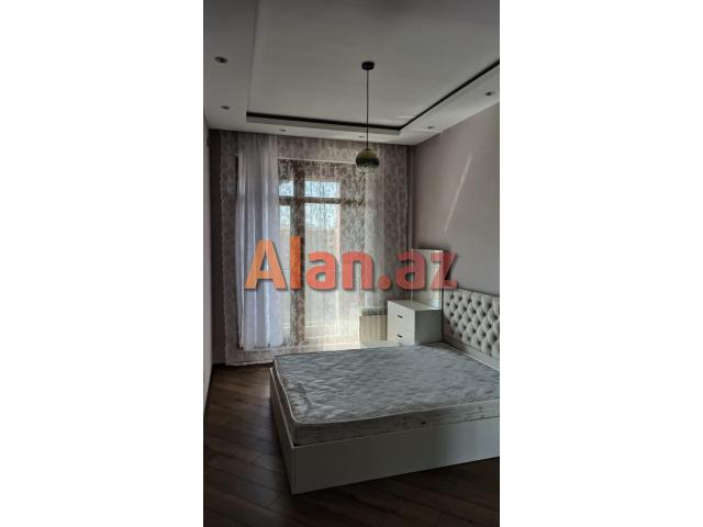 Baki Sağlimlıq mərkəzinin yanı