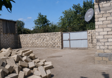 3 otaqli həyət evi