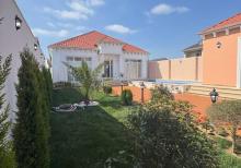 Mərdəkanda villa satılır