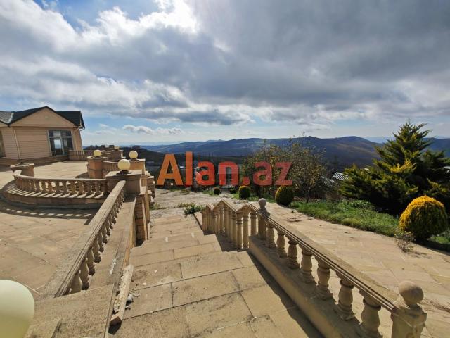 Villa satılır - Şamaxıda 24 sotluq Villa