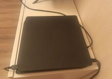 PS 4 SLİM 1 TB TƏCİLİ SATILIR