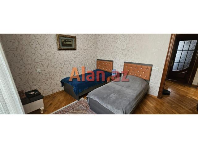 Buzovnada həyət evi satılır
