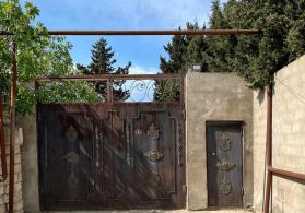 Buzovnada həyət evi satılır
