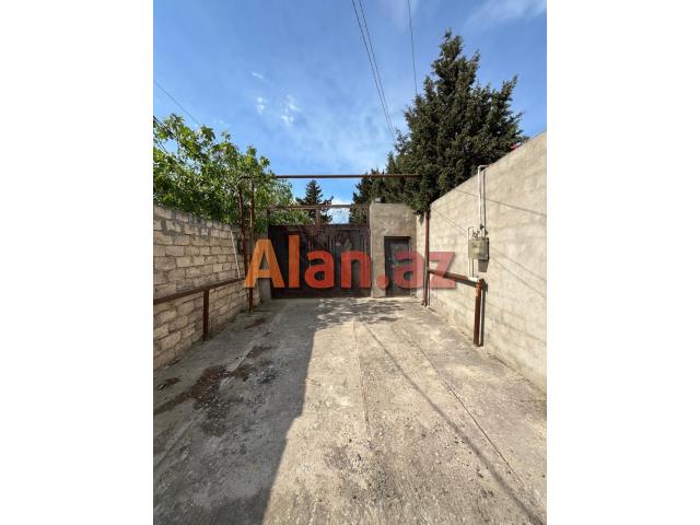 Buzovnada həyət evi satılır