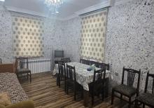 Buzovnada həyət evi satılır
