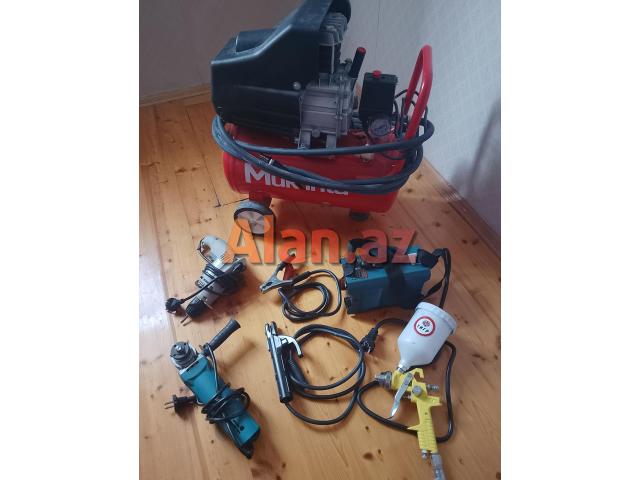 real alici vatsapla elaqe saxlaya biler 773553523