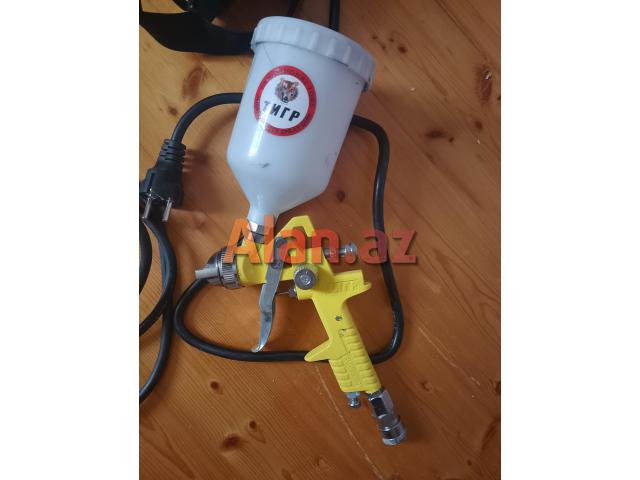 real alici vatsapla elaqe saxlaya biler 773553523